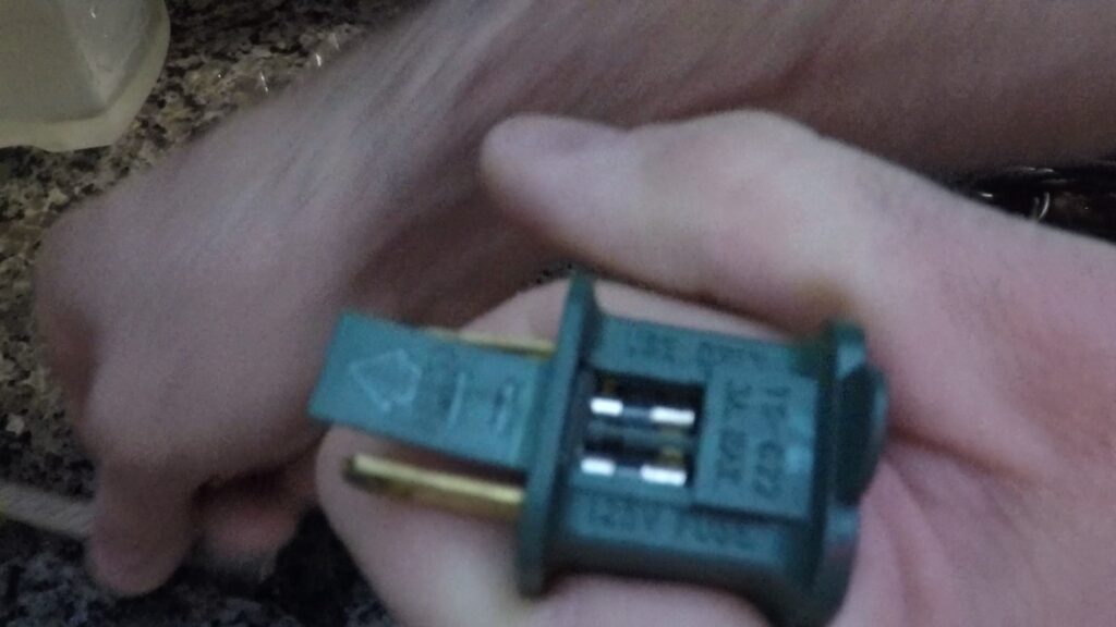 FIXING BROKEN CHRISTMAS LIGHTS DIYNorth